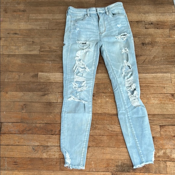 American Eagle Outfitters Light Blue Distressed Skinny Jeans - Picture 1 of 1